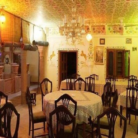 Hotel Suroth Mahal Luhāru Εξωτερικό φωτογραφία