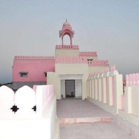 Hotel Suroth Mahal Luhāru Εξωτερικό φωτογραφία