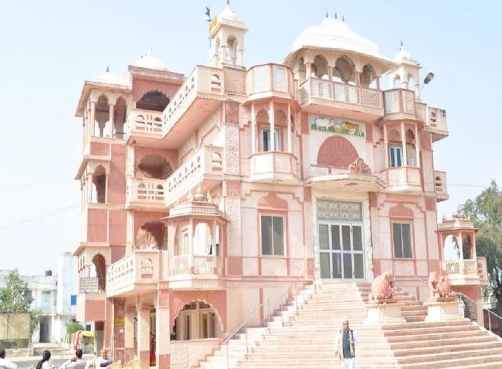 Hotel Suroth Mahal Luhāru Εξωτερικό φωτογραφία